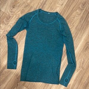 Lululemon Women's Blue Long Sleeve Top